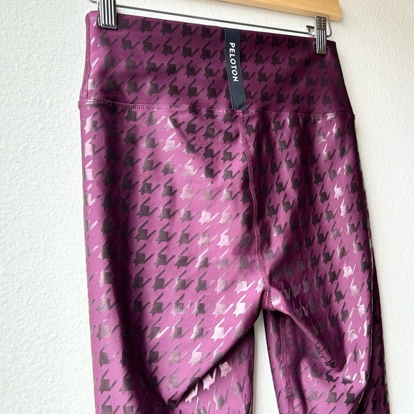 Peloton Purple Res Show Up Houndstooth Printed Legging Sizes L - Picture 10 of 15